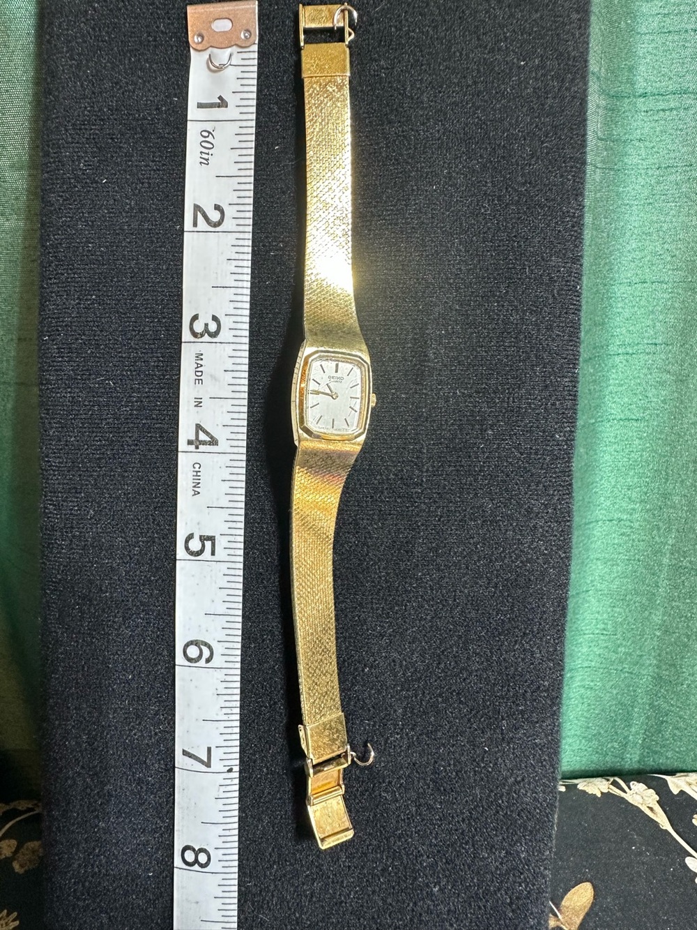 Seiko Gold Ladies Bracelet Watch - Picture 2 of 5